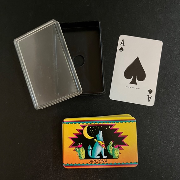 Arizona Souvenir Playing Cards, Howling Coyote & Cactus, Original Plastic Box - Picture 3 of 5